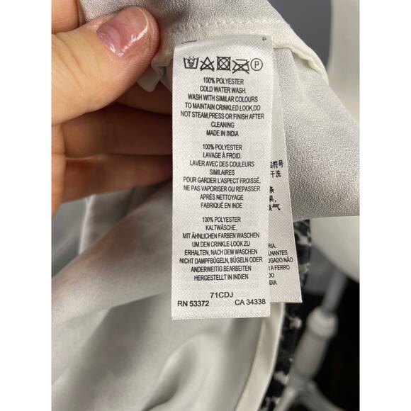 French Connection, Size 8, White & Black Dress, V-Neck, Chiffon, Empire Waist - Picture 7 of 8